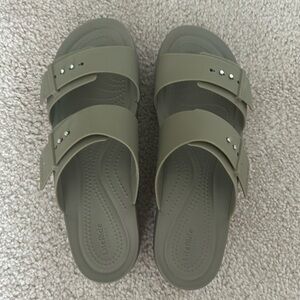 NWOT Crocs LiteRide Brooklyn Buckle Sandals